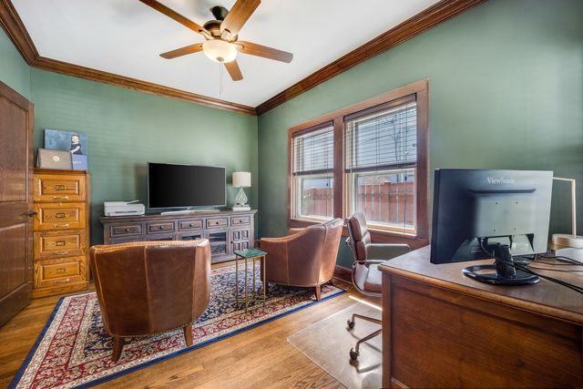 10555 S Seeley Avenue, Chicago, IL 60643
