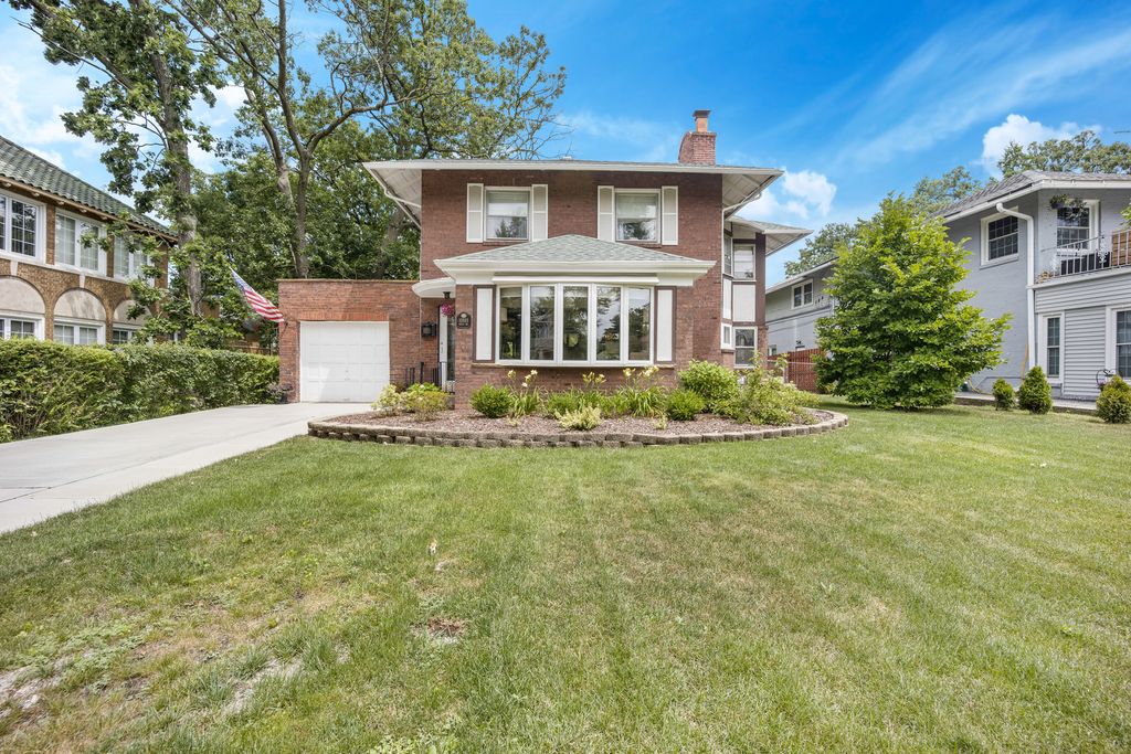 10555 S Seeley Avenue, Chicago, IL 60643
