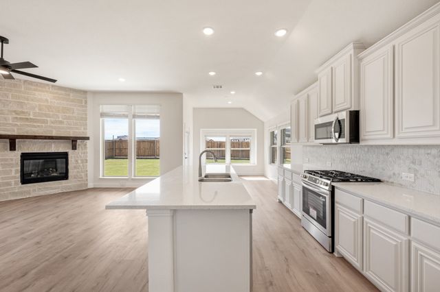 200 Sweetwater Drive, Commerce, TX 75428
