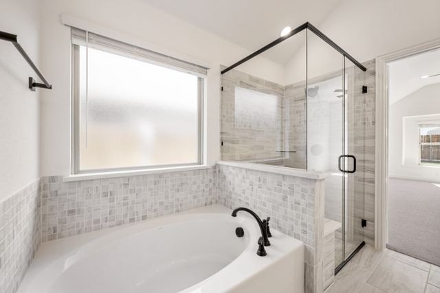 200 Sweetwater Drive, Commerce, TX 75428