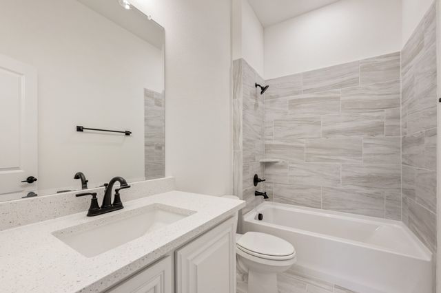 200 Sweetwater Drive, Commerce, TX 75428