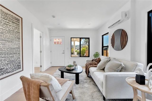 1325 Talmadge Street, Los Angeles, CA 90027