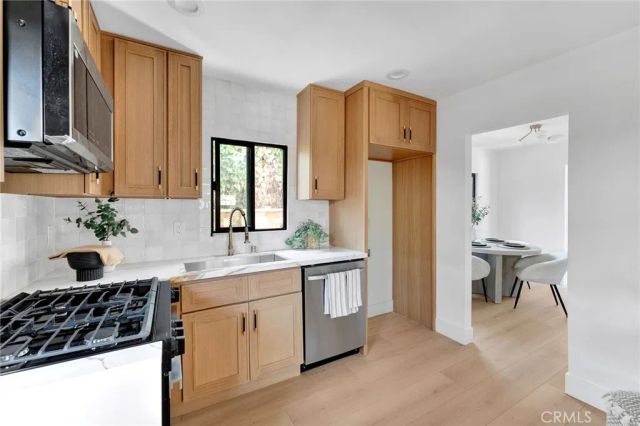 1325 Talmadge Street, Los Angeles, CA 90027