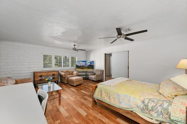 26138 Jesmond Dene Rd, Escondido, CA 92026