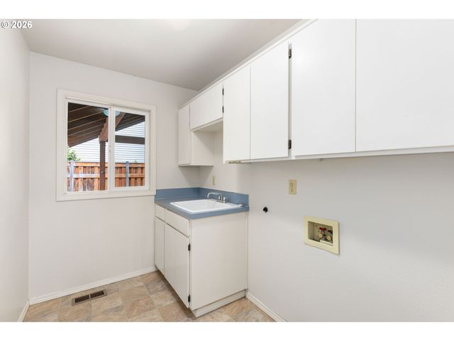 16016 Sw WESTMINSTER Dr, Portland, OR 97224