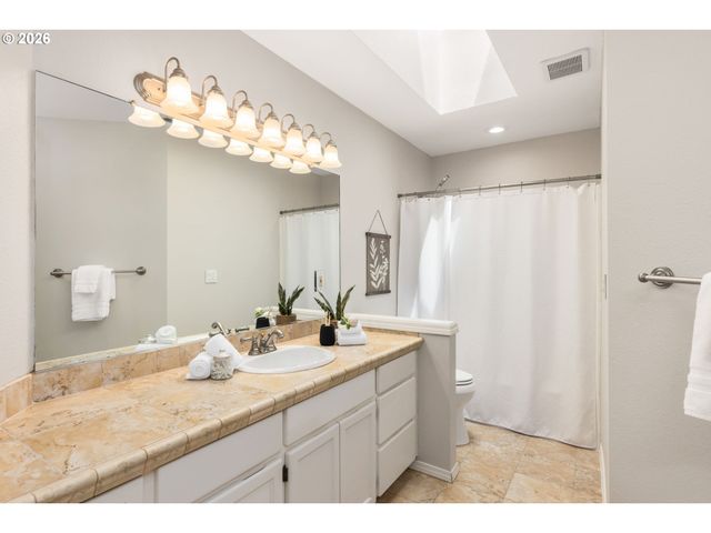 16016 Sw WESTMINSTER Dr, Portland, OR 97224
