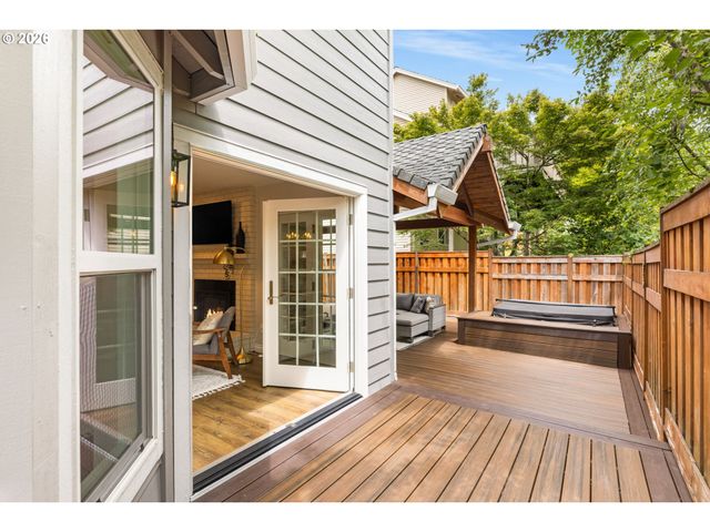 16016 Sw WESTMINSTER Dr, Portland, OR 97224