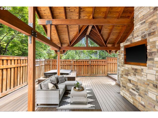 16016 Sw WESTMINSTER Dr, Portland, OR 97224