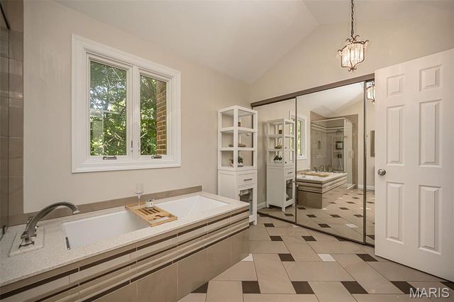 173 Hickory Tree Court, Ballwin, MO 63011