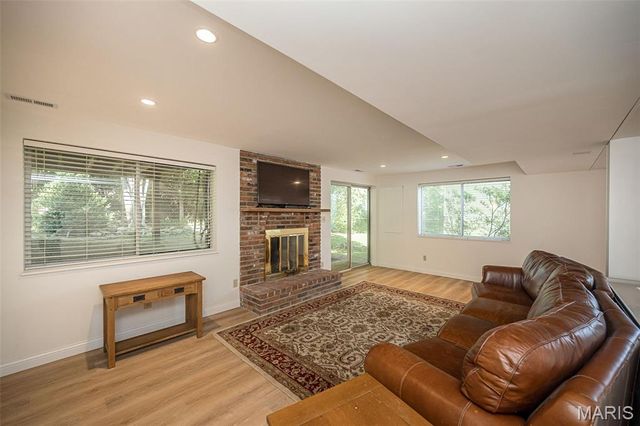 173 Hickory Tree Court, Ballwin, MO 63011