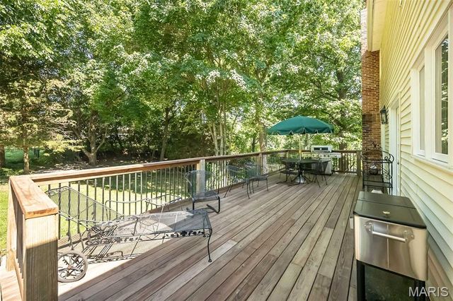 173 Hickory Tree Court, Ballwin, MO 63011