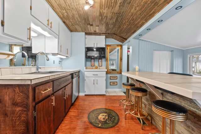 79 Budlong Street, Hillsdale, MI 49242