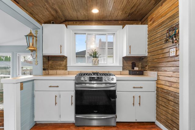 79 Budlong Street, Hillsdale, MI 49242