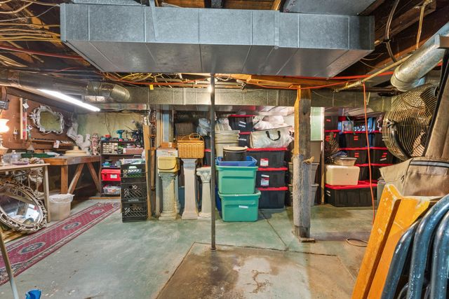79 Budlong Street, Hillsdale, MI 49242