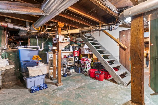 79 Budlong Street, Hillsdale, MI 49242