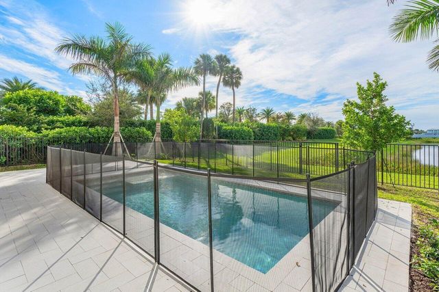 17185 Ludovica Lane, Boca Raton, FL 33496