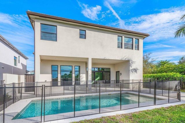 17185 Ludovica Lane, Boca Raton, FL 33496
