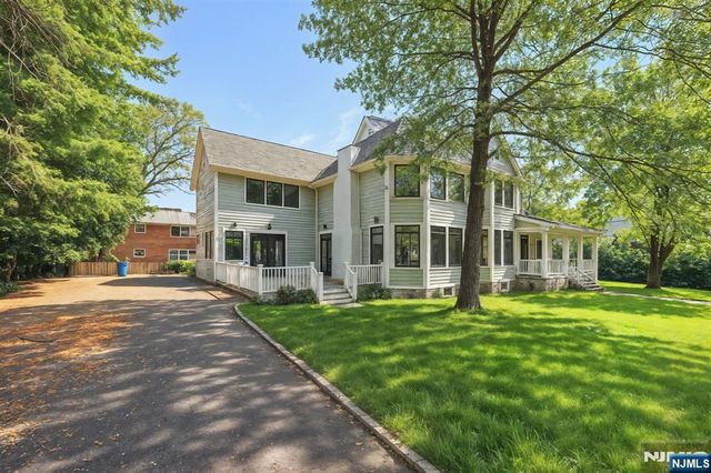 108 Lafayette Ave, Passaic, NJ 07055