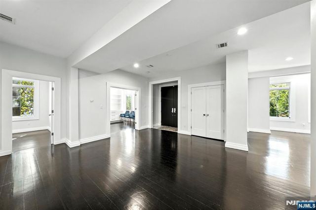 108 Lafayette Ave, Passaic, NJ 07055