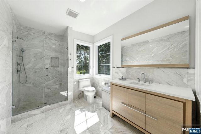 108 Lafayette Ave, Passaic, NJ 07055