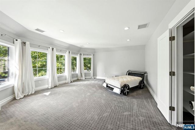 108 Lafayette Ave, Passaic, NJ 07055