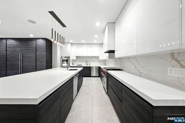 108 Lafayette Ave, Passaic, NJ 07055