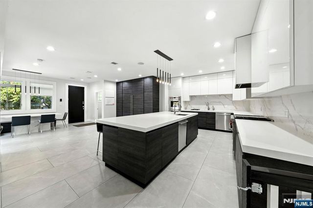 108 Lafayette Ave, Passaic, NJ 07055