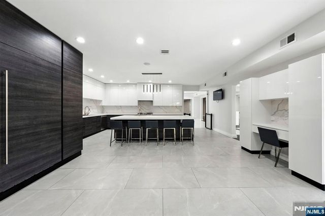 108 Lafayette Ave, Passaic, NJ 07055