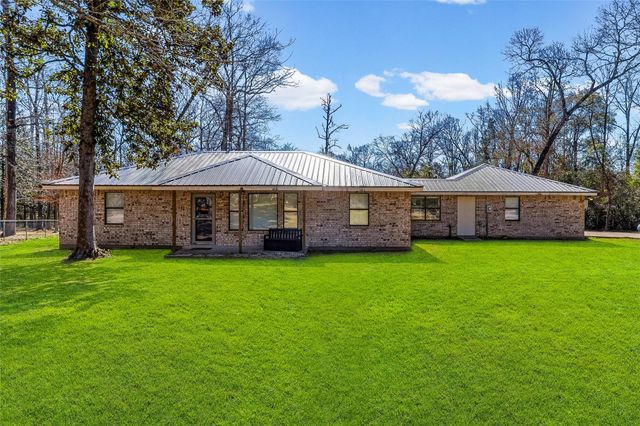 431 Ridgewood Drive, Shepherd, TX 77371