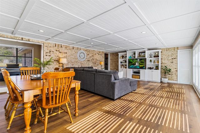 431 Ridgewood Drive, Shepherd, TX 77371