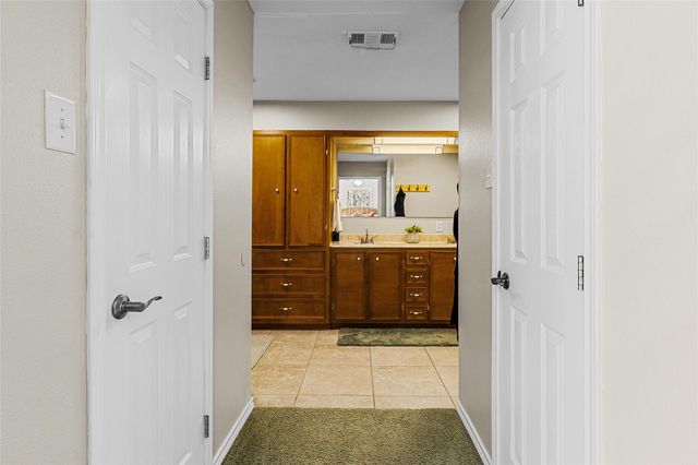 431 Ridgewood Drive, Shepherd, TX 77371