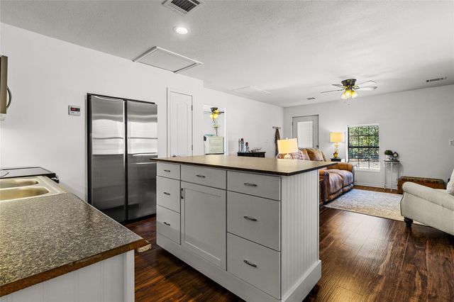 431 Ridgewood Drive, Shepherd, TX 77371