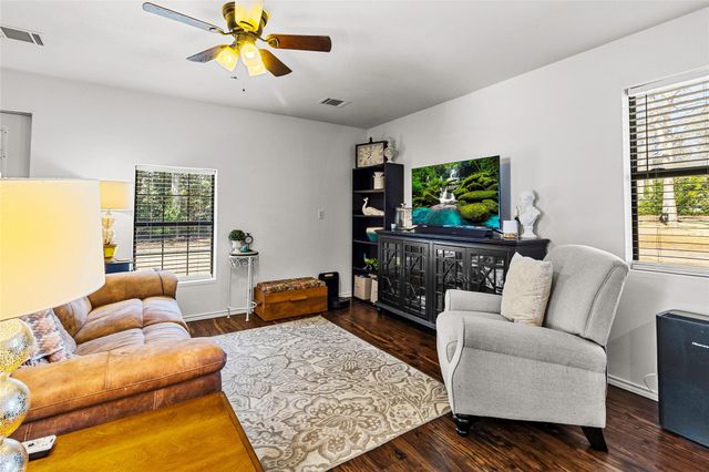 431 Ridgewood Drive, Shepherd, TX 77371