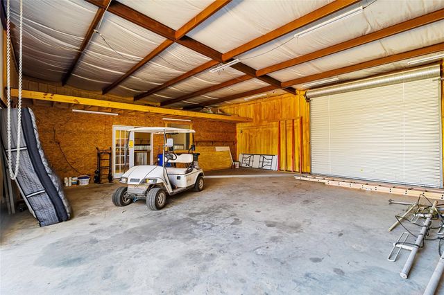 431 Ridgewood Drive, Shepherd, TX 77371