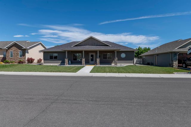 655 Avenue C, Powell, WY 82435 property photo