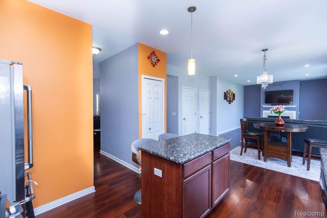 51123 BROMPTON, Novi, MI 48374