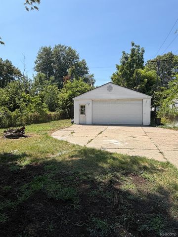 29295 Hillview Street, Roseville, MI 48066