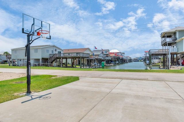 4019 Ector Drive, Galveston, TX 77554
