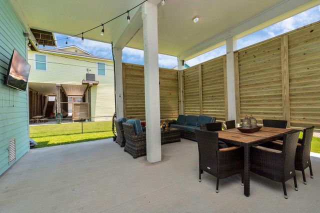 4019 Ector Drive, Galveston, TX 77554