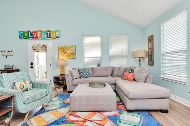 4019 Ector Drive, Galveston, TX 77554