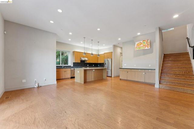 5917 Balboa, Oakland, CA 94611