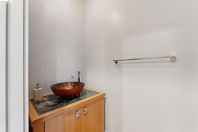 5917 Balboa, Oakland, CA 94611