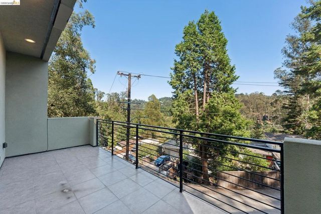5917 Balboa, Oakland, CA 94611