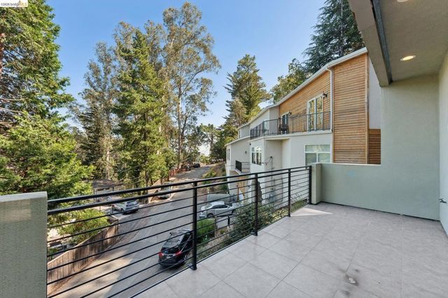 5917 Balboa, Oakland, CA 94611