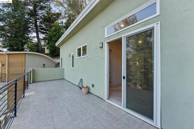 5917 Balboa, Oakland, CA 94611