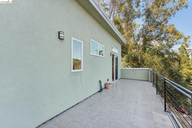 5917 Balboa, Oakland, CA 94611