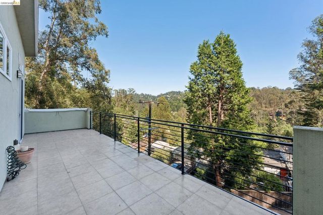 5917 Balboa, Oakland, CA 94611