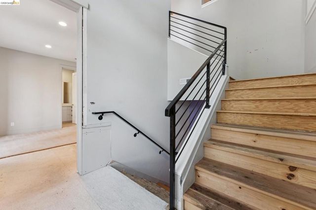 5917 Balboa, Oakland, CA 94611