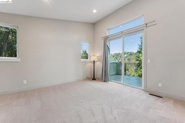 5917 Balboa, Oakland, CA 94611