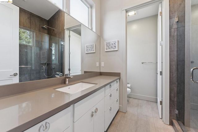 5917 Balboa, Oakland, CA 94611
